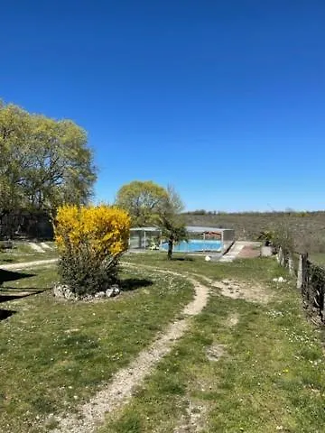 Guest house Villa Le Paradis Pern France